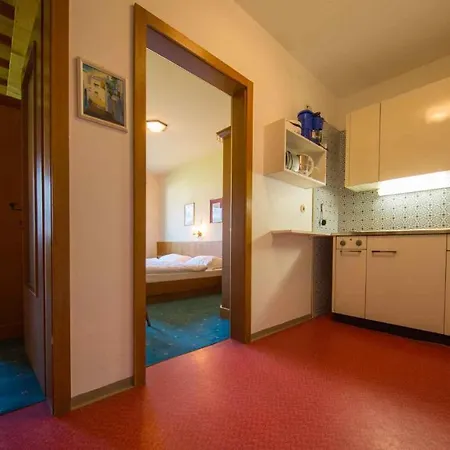In With Two-bedrooms 1